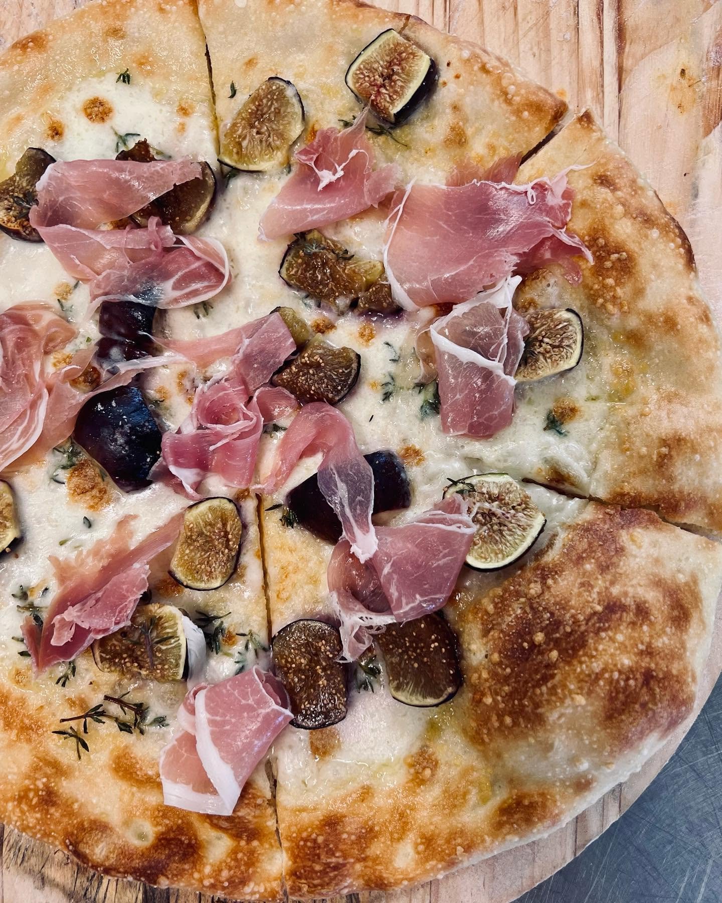 Fig and prosciutto white pizza