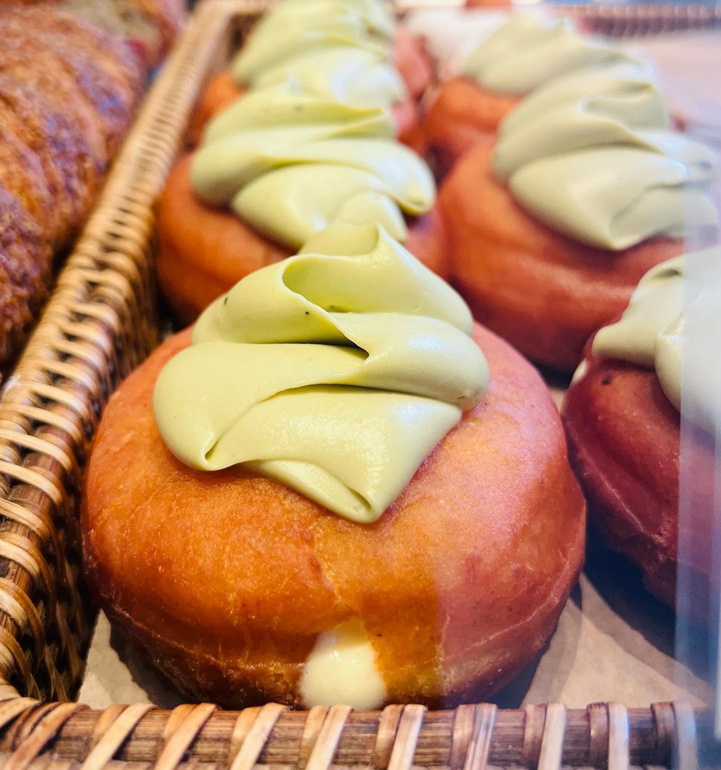Matcha cream bomboloni